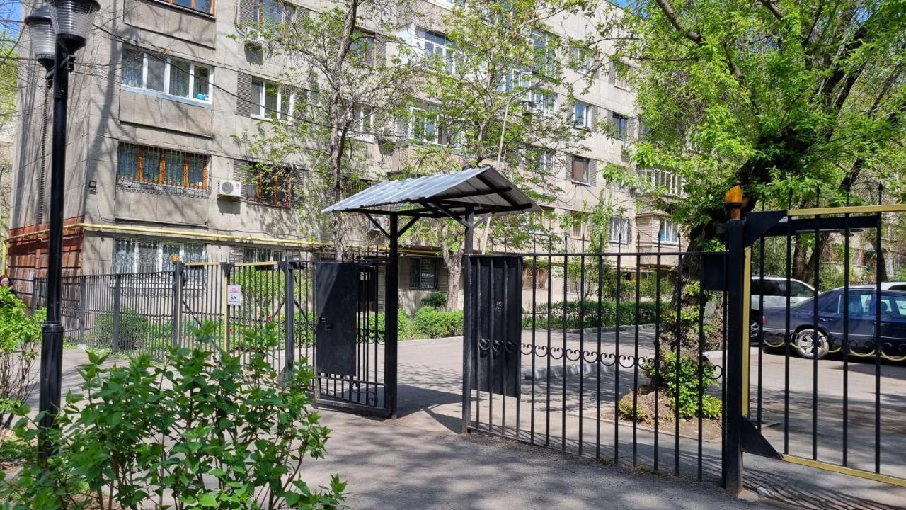 Almaty Apartment 76 Dış mekan fotoğraf